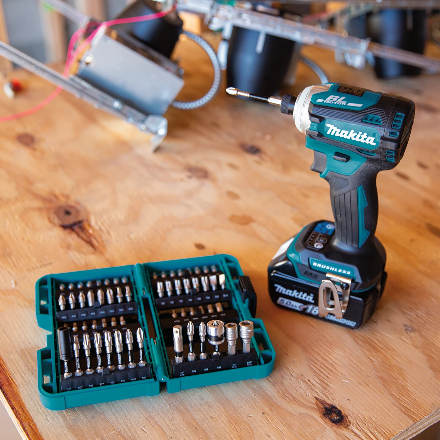 Makita E-01644 Impact XPS 60 Pc. Impact Bit Set - Image 2