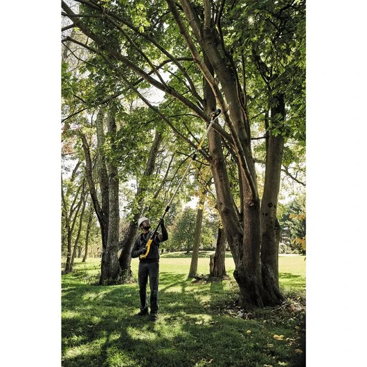 DeWalt DCPS620M1 20V MAX XR Cordless Pole Saw Kit - Image 6